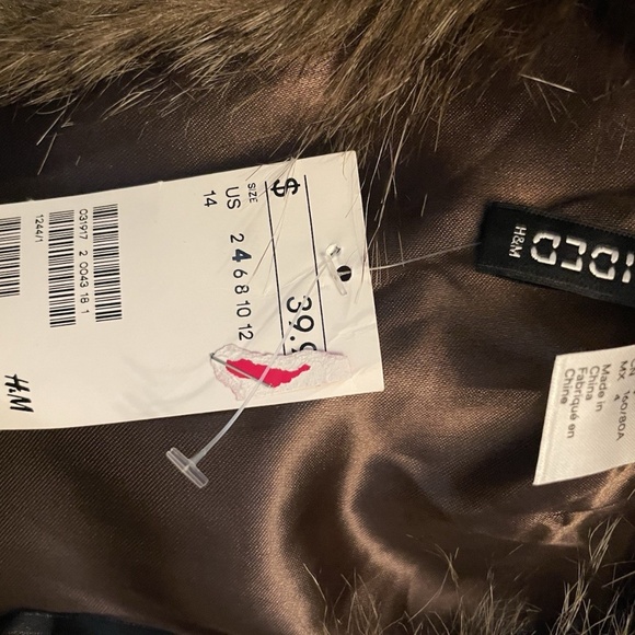 NWT H&M Faux Fur Vest SIZE 4 - Reg Price $39.99 - Picture 5 of 5